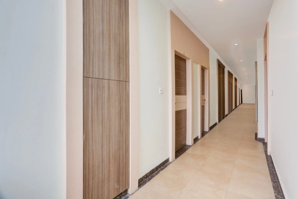 OYO 4477 City Square Hotel