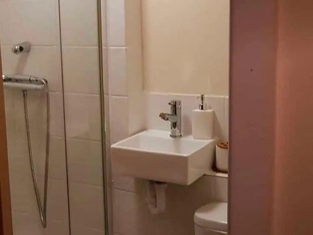 Lovely Holiday Home in Leeds near Roundhay Park