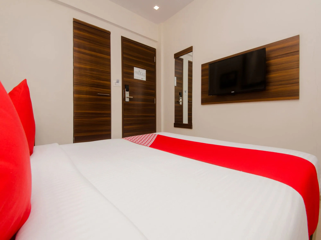 OYO 14984 Hotel Mumbai International
