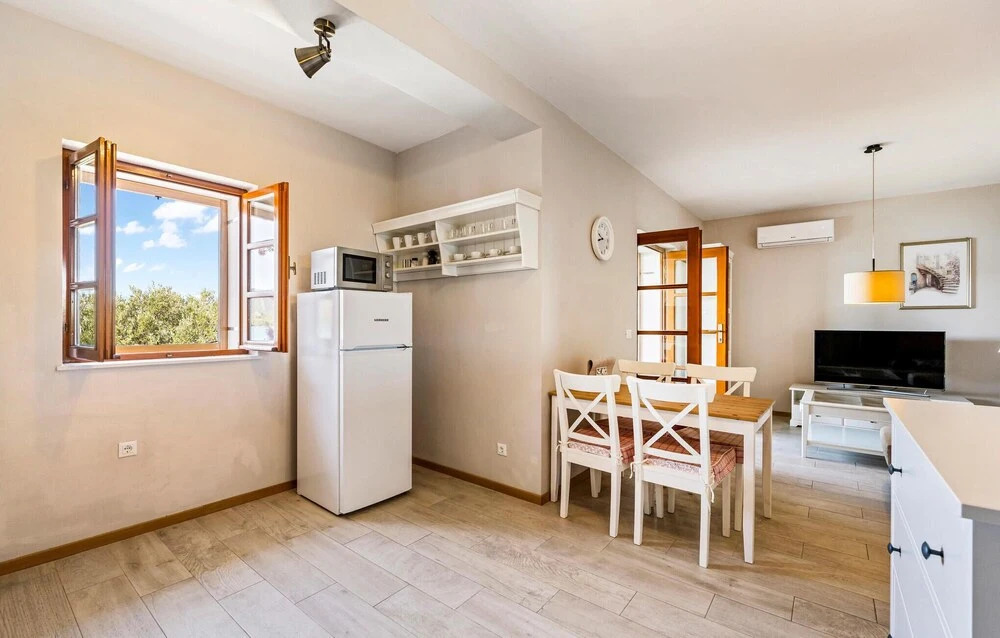 Awesome Apartment in Zaboric With 2 Bedrooms and Wifi