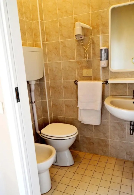 New Hotel Cirene Triple Room for 3 People Comfort With Breakfast