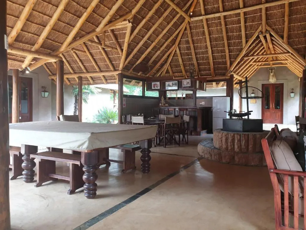 Zebula Golf Estate and Spa -Tok-Tokkie Knocking 16 pax Moi Signature Luxury villa