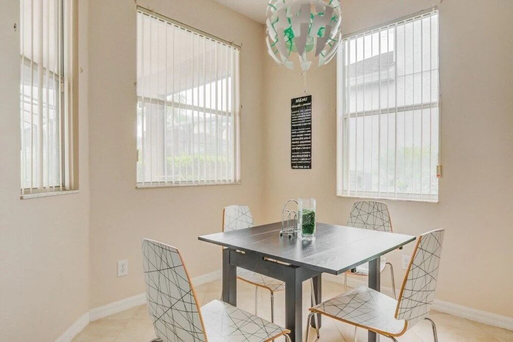 Ventoux Calabay Parc 6 Bedroom Home