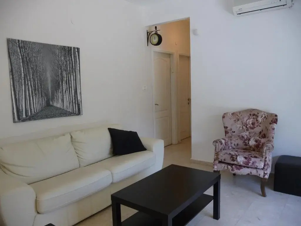 Feel at Home - Vacation Rentals