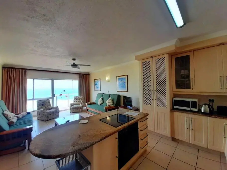 Santana 904 beachfront apartment. Beautiful sea views