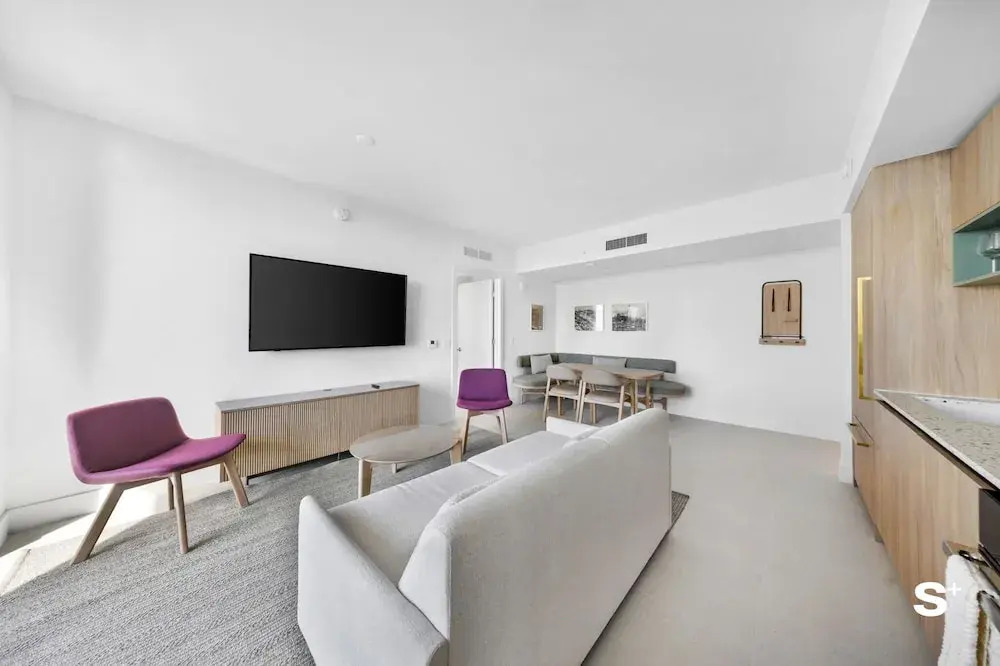 City Luxe Retreat Modern 2-BR