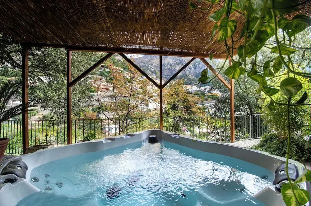 Villa In Positano With Luxury Spa & Amazing View