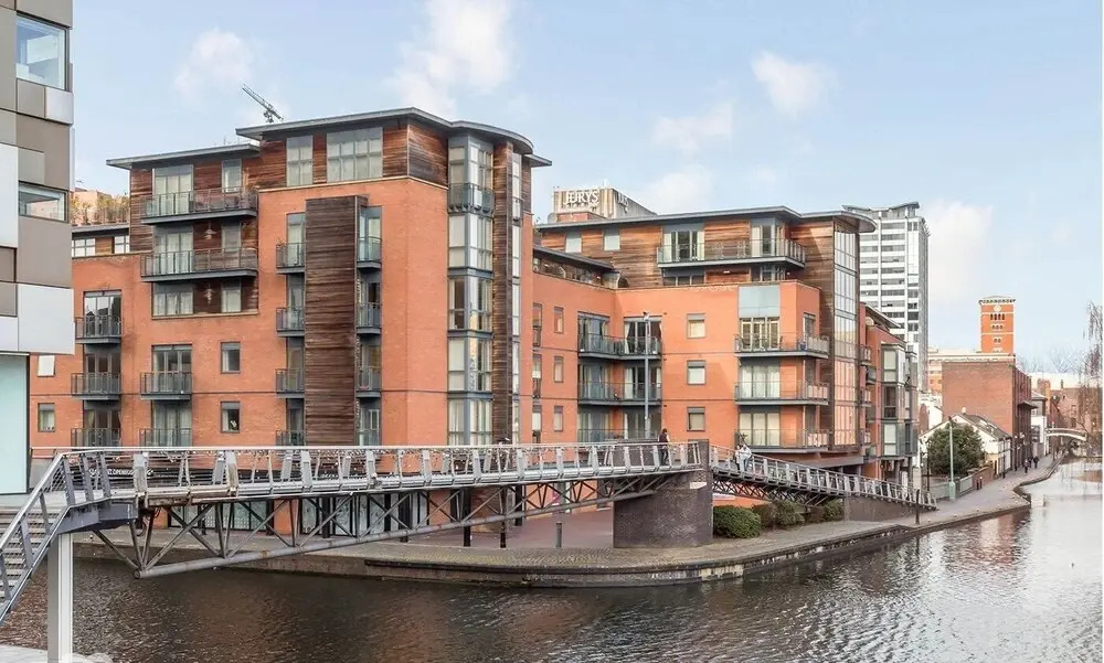 Canal Wharf 2 Bedroom Water Front