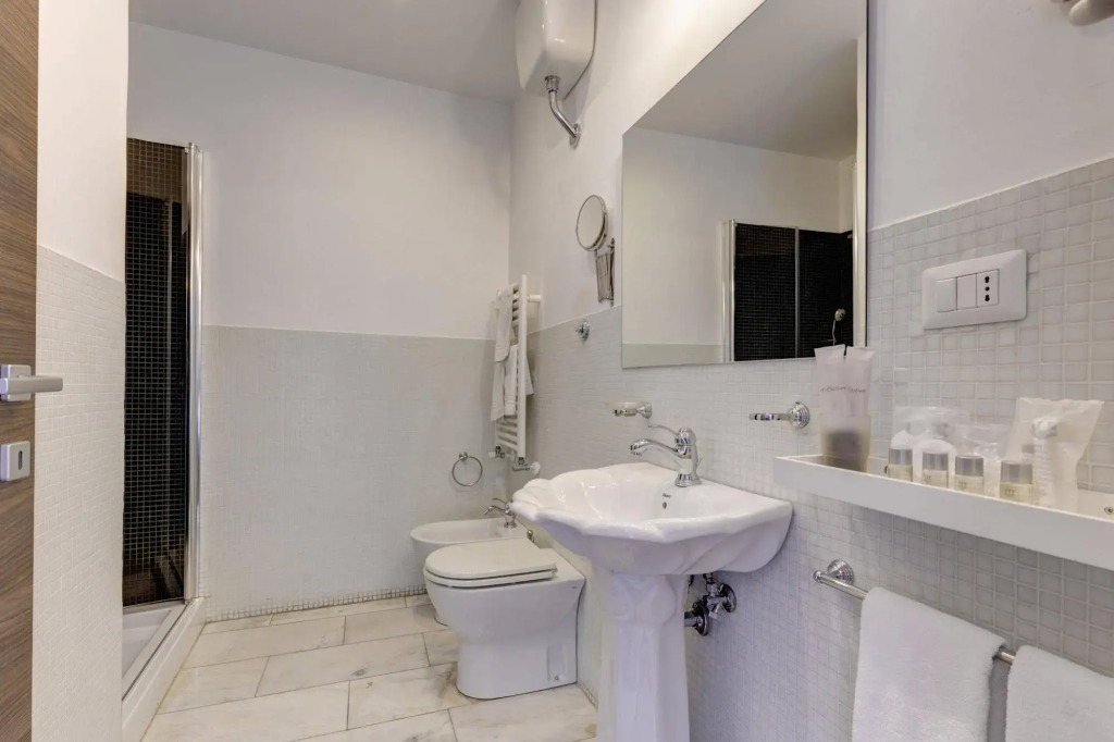 Little Rhome Suites