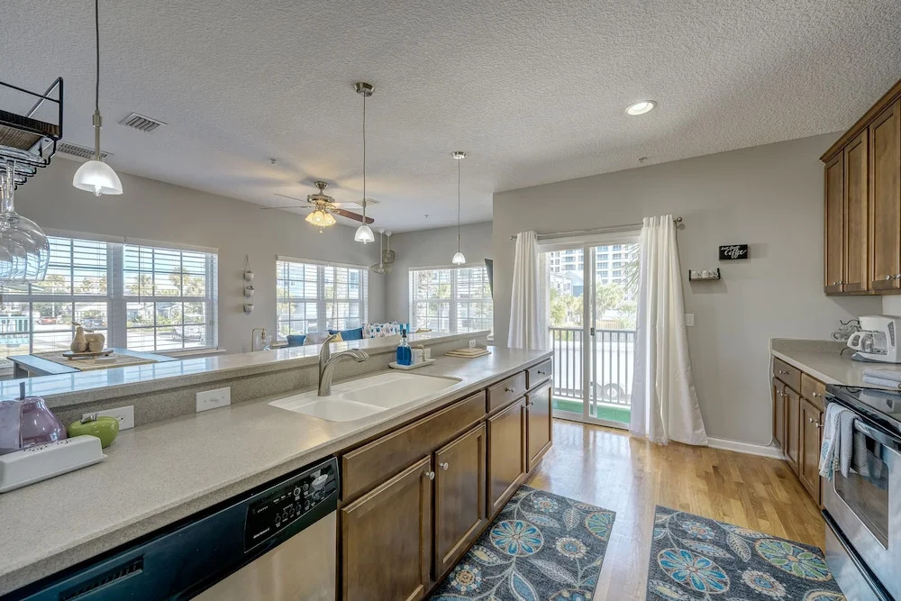 Beach Serenity 1 - Private Condo With Ocean Views