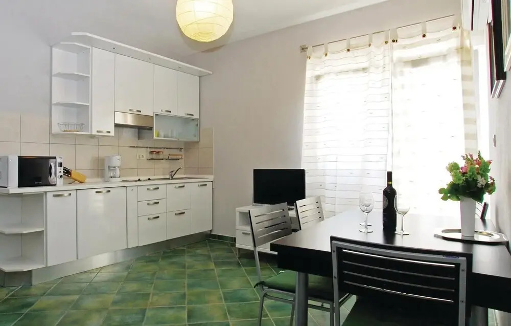 Amazing Home in Zadar With Wifi and 2 Bedrooms