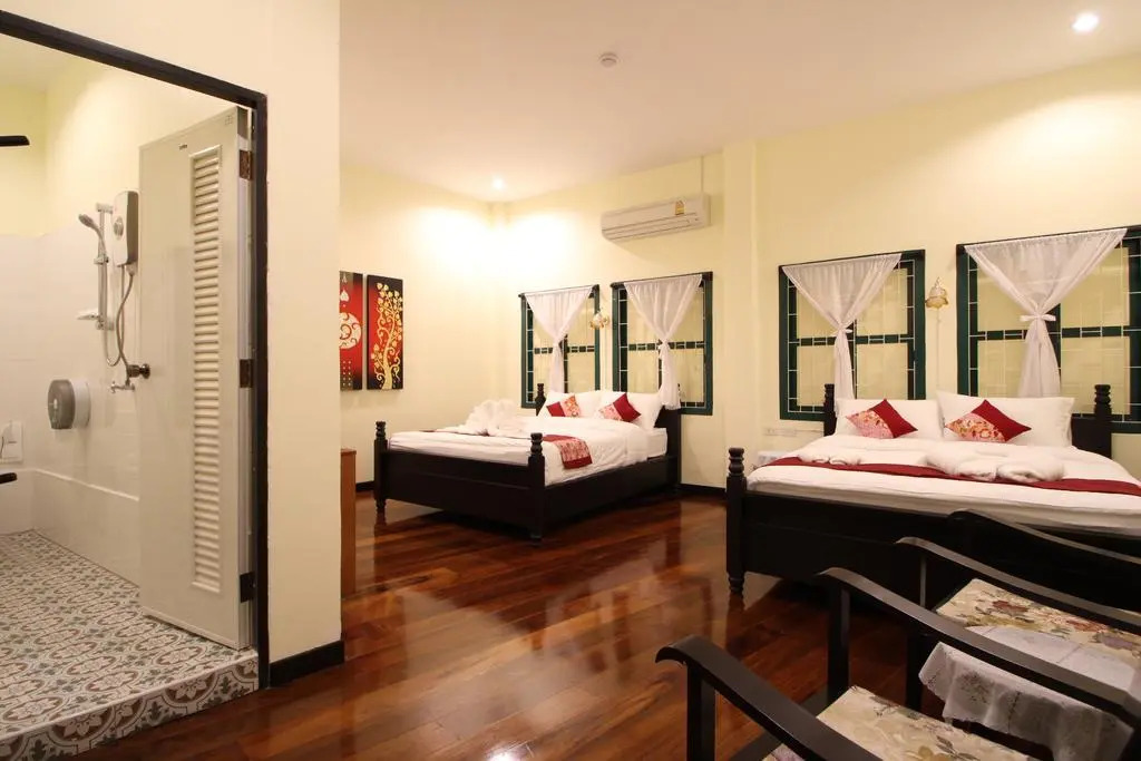Srisomboon Hostel