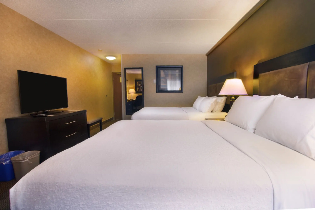 Holiday Inn Calgary Airport by IHG