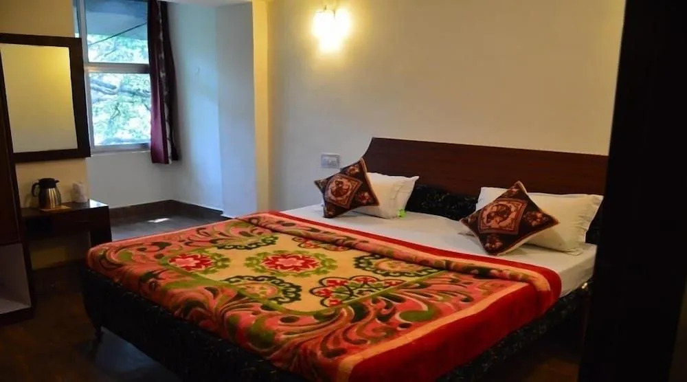 Seasons Hotel