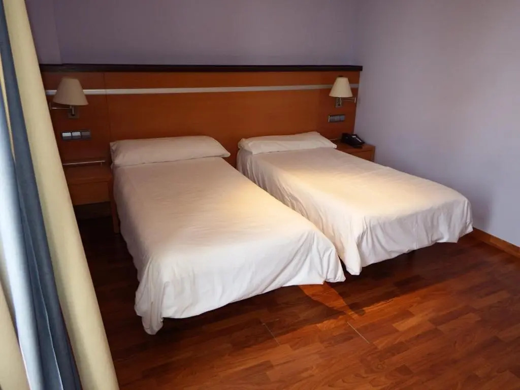 Hotel Isur Llerena