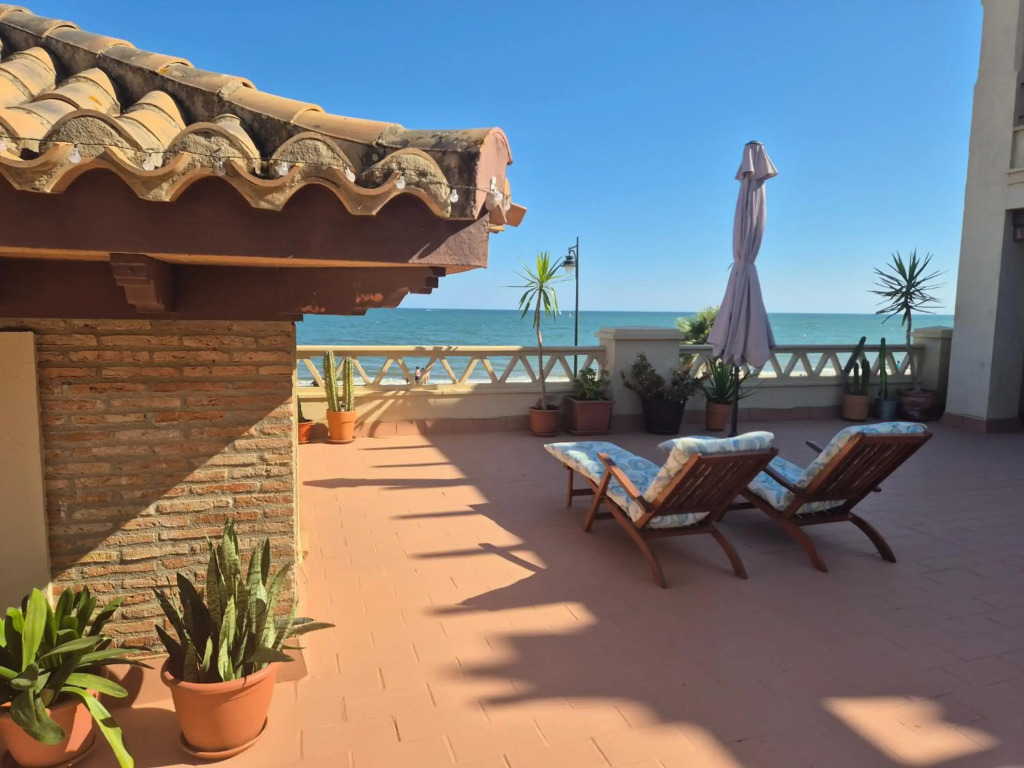 TOP APARTAMENTO! Primera línea y gran terraza