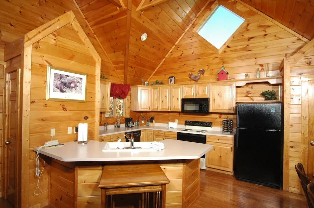 Eagles Nest 379 - Three Bedroom Cabin