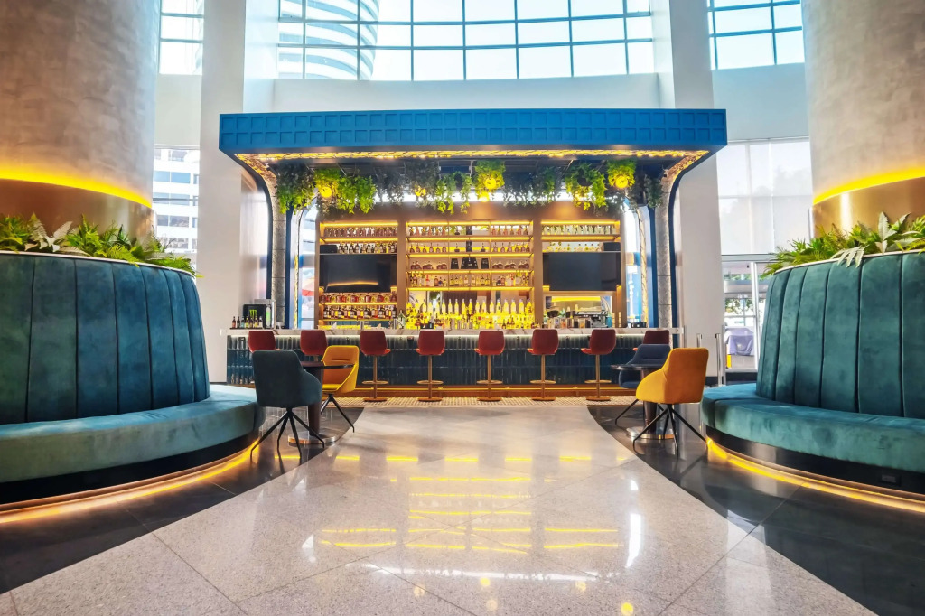 Wyndham Guayaquil, Puerto Santa Ana
