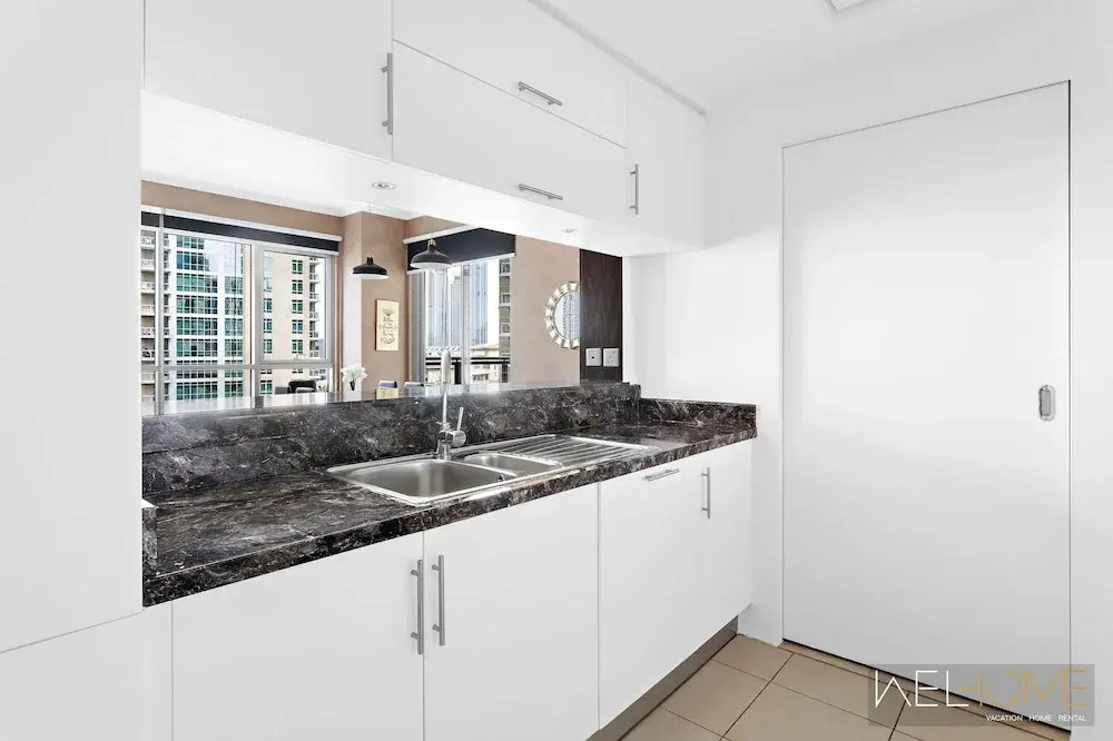 WelHome - Luxurious apartment with Burj Khalifa views