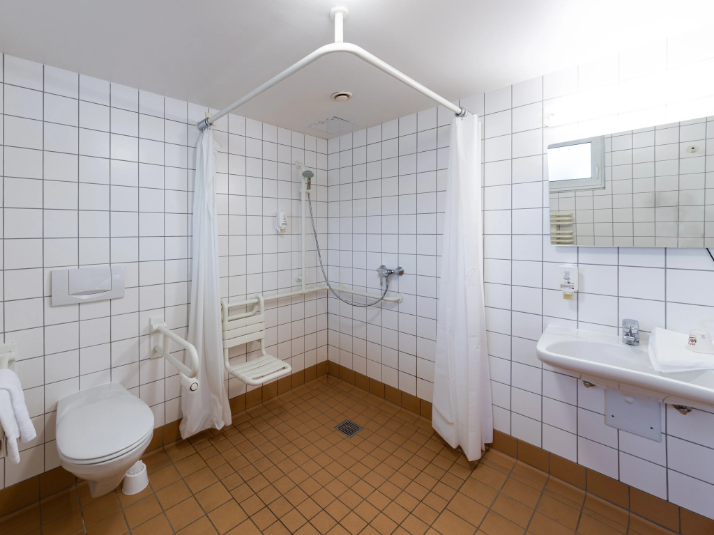 B&B HOTEL Wuppertal-City