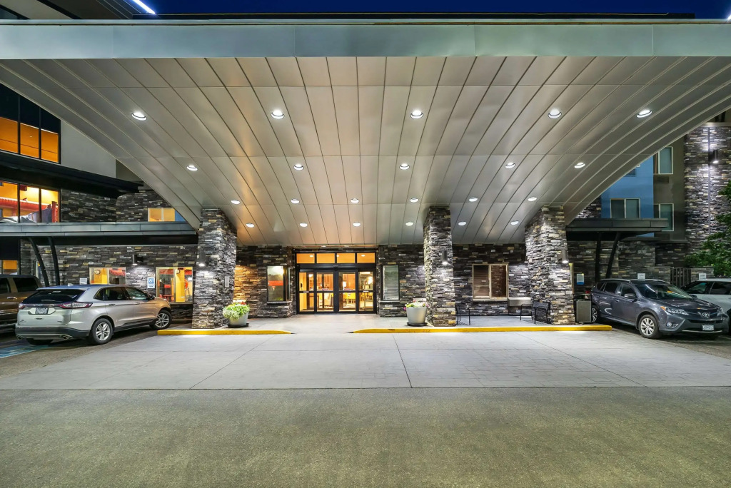 Comfort Suites Kelowna