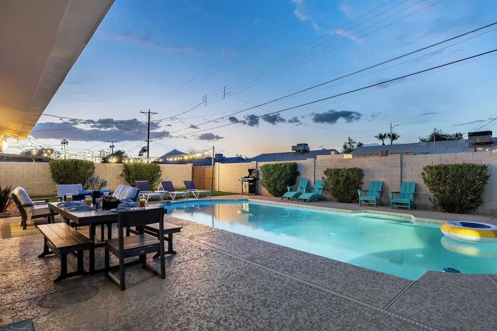 Private Pool + Outdoor Oasis 5mins to Old Town Indianola Oasis by Avantstay