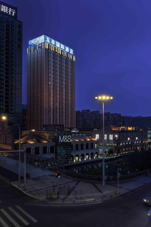 Gallery F Hotel
