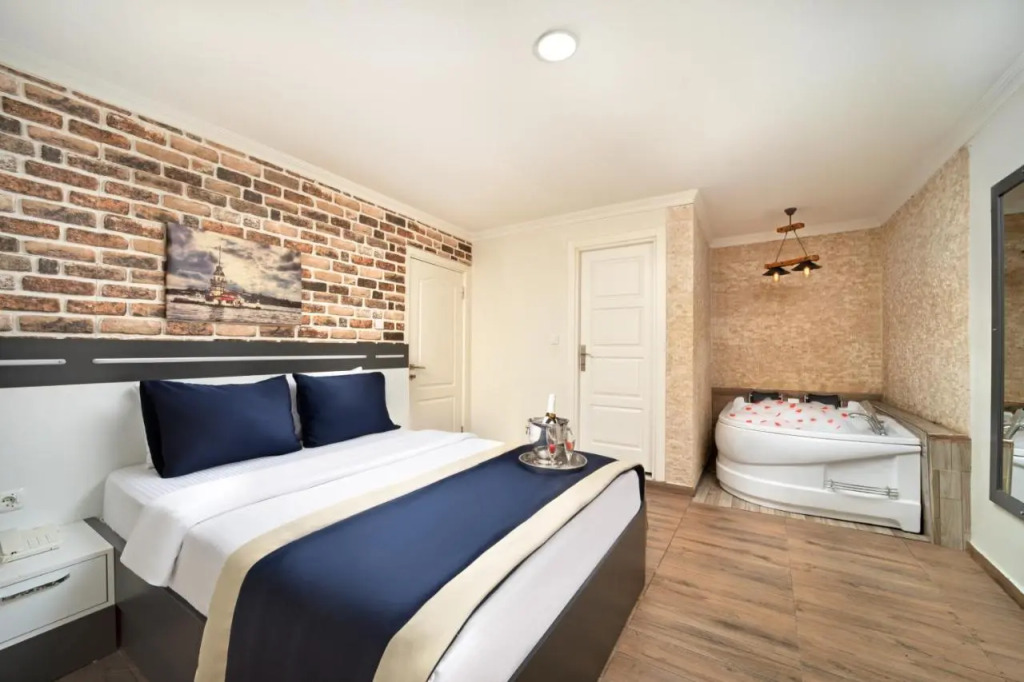 Istanbul Hotel & Suites