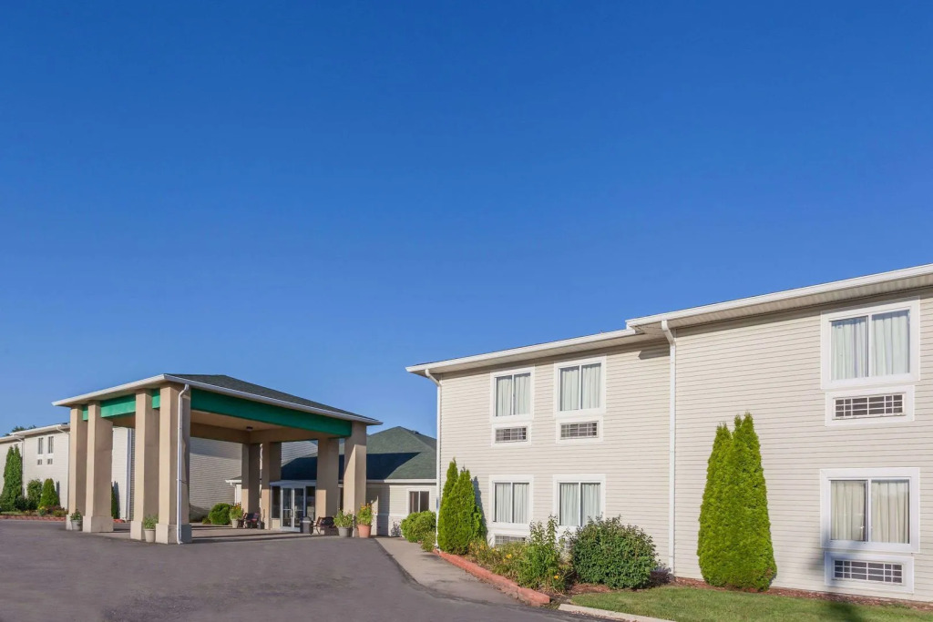 American Inn & suites