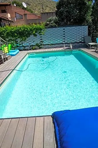 Villa vista mare con piscina privata a Mondello