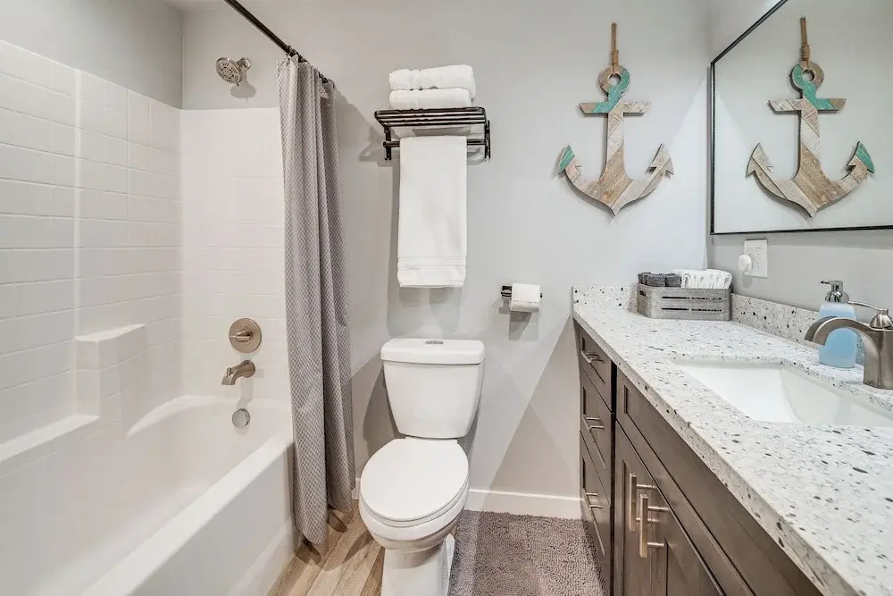 Chic Westport Vacation Rental, Walk to Beach!