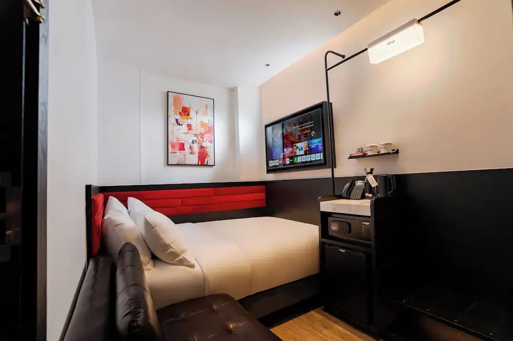 The Signature Hotel Saigon
