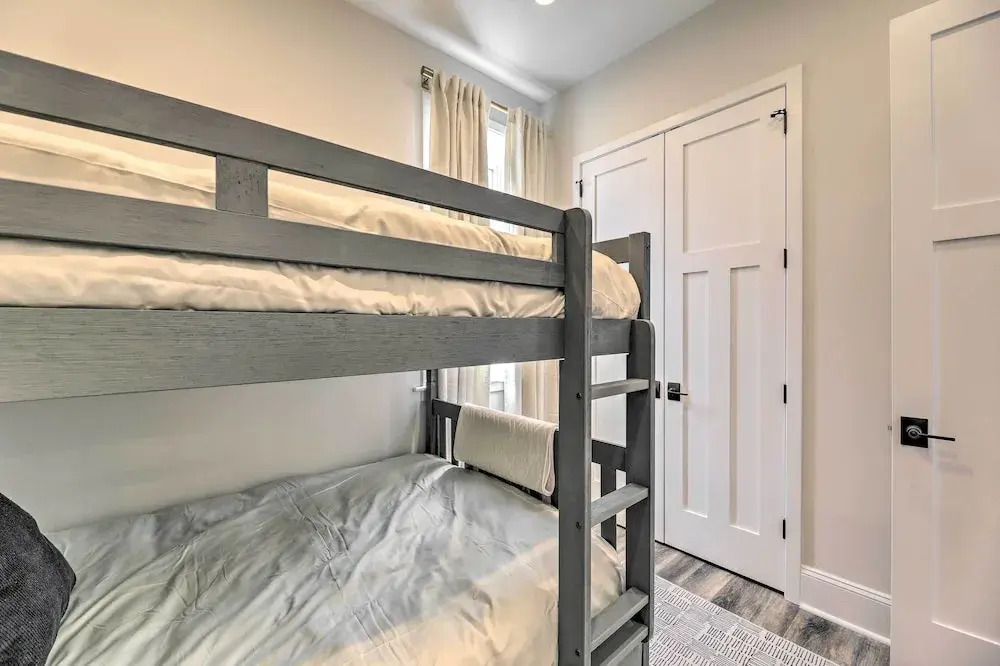 The Beaufort Flat Near Downtown & Waterfront!