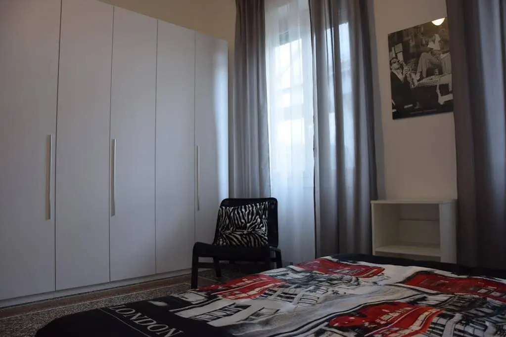 Alexandra Apartment Near Metro