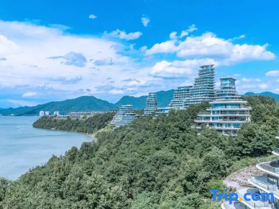 Huangshan Taiping Lake Landscape Impression Art Apartment