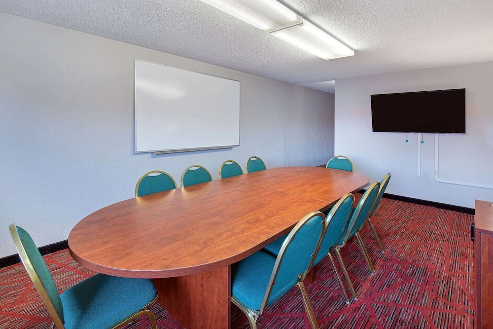 Ramada Bowling Green