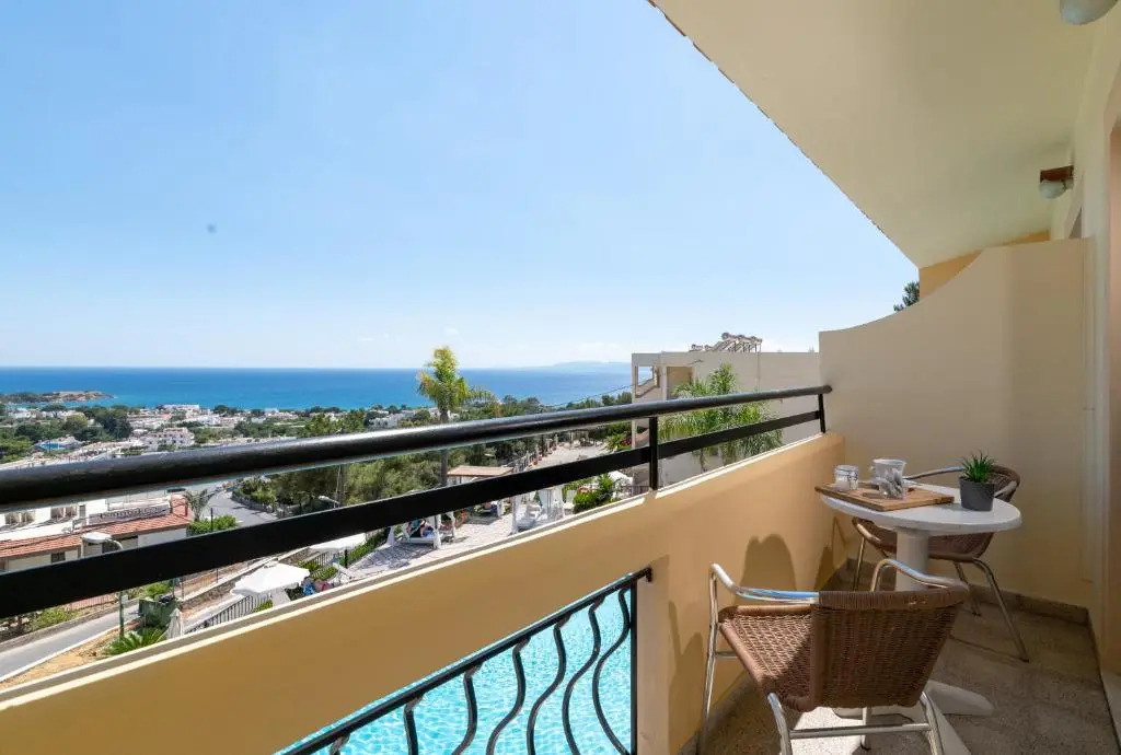 Pefkos View Suites & Maisonette