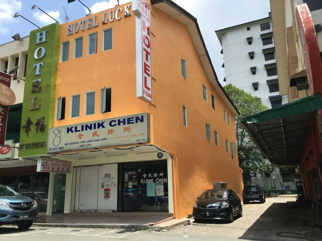 Lucky Hotel