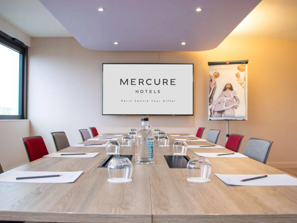Отель Mercure Paris Centre Tour Eiffel
