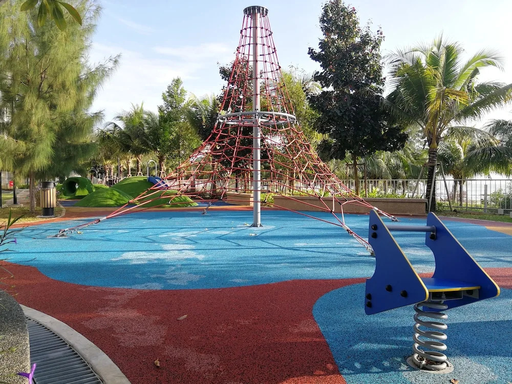 Timur Bay by Dream View Studio