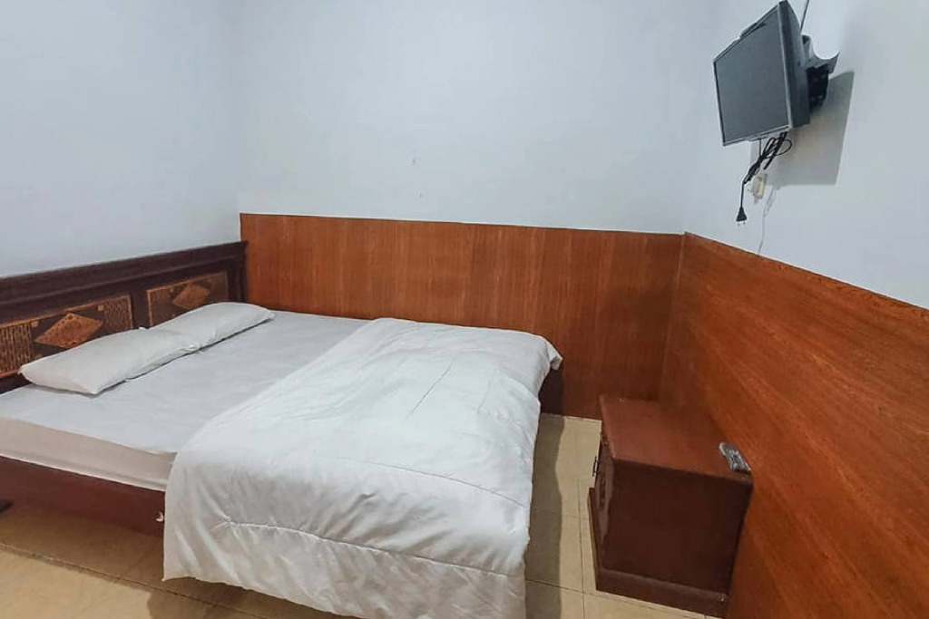 Anind Guest House near Museum Angkut Batu RedPartner