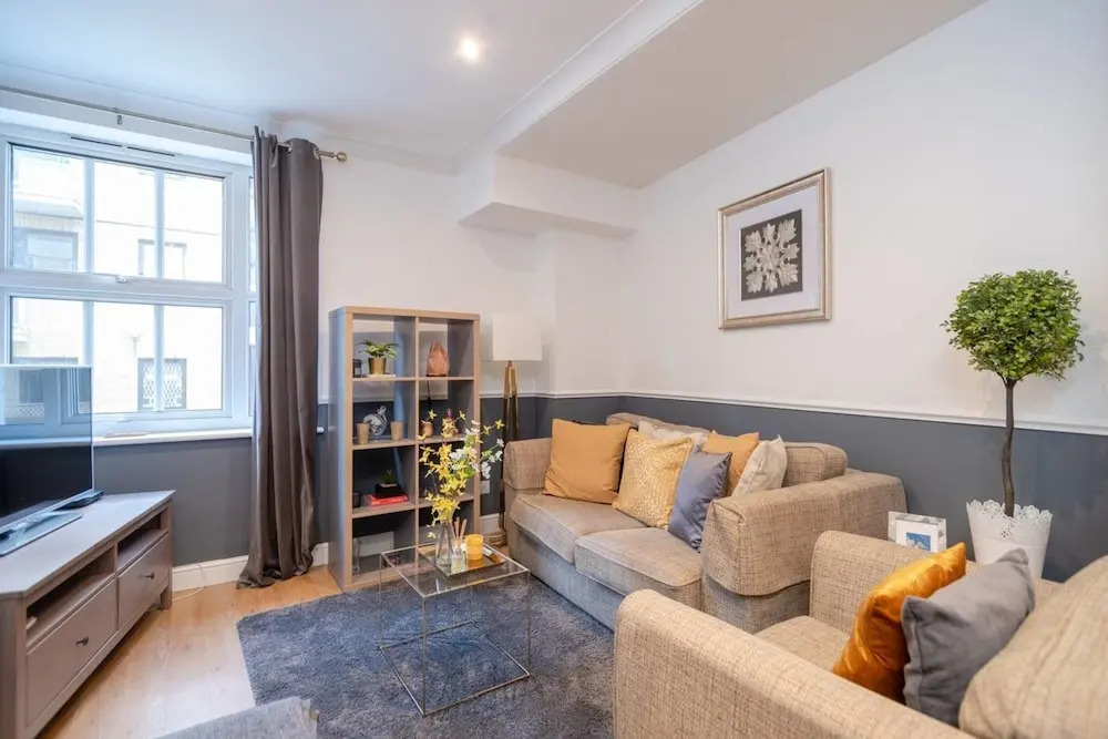 Modern 1 Bed, up to 4 Guests, Tower Bridge