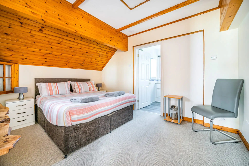 Family Beachfront Bliss Sleeps 10