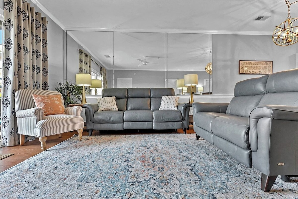 Magnolia North 4827-104