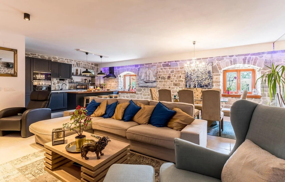 Awesome Home in Solin With 3 Bedrooms, Wifi and Outdoor Swimming Pool