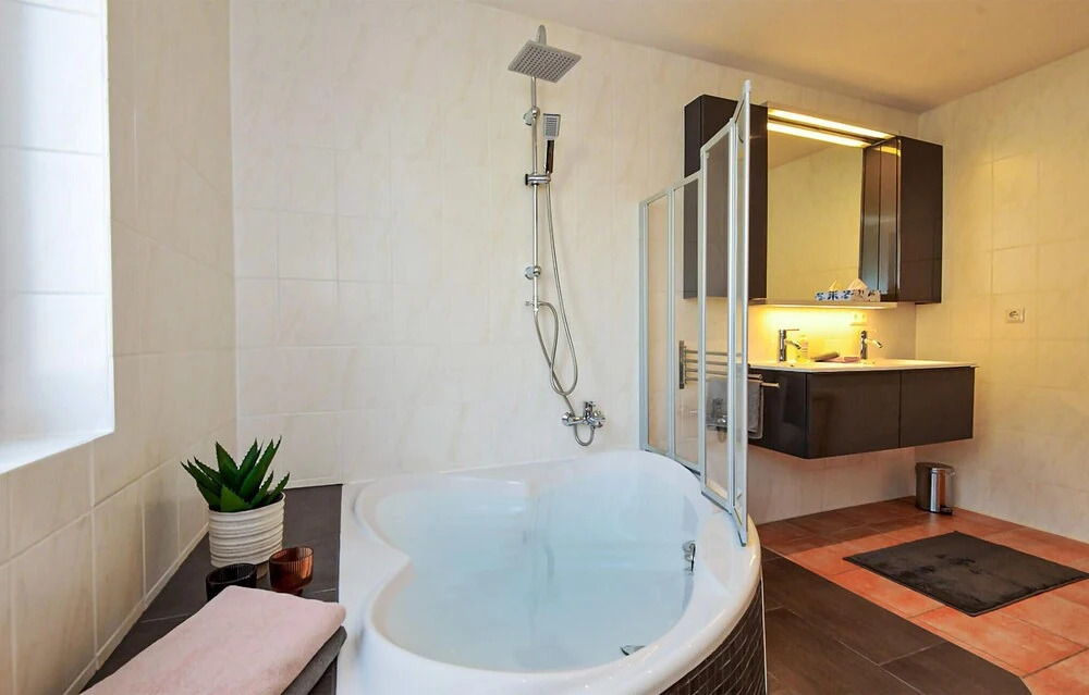 Amazing Apartment in Zella-mehlis With Wifi and 2 Bedrooms