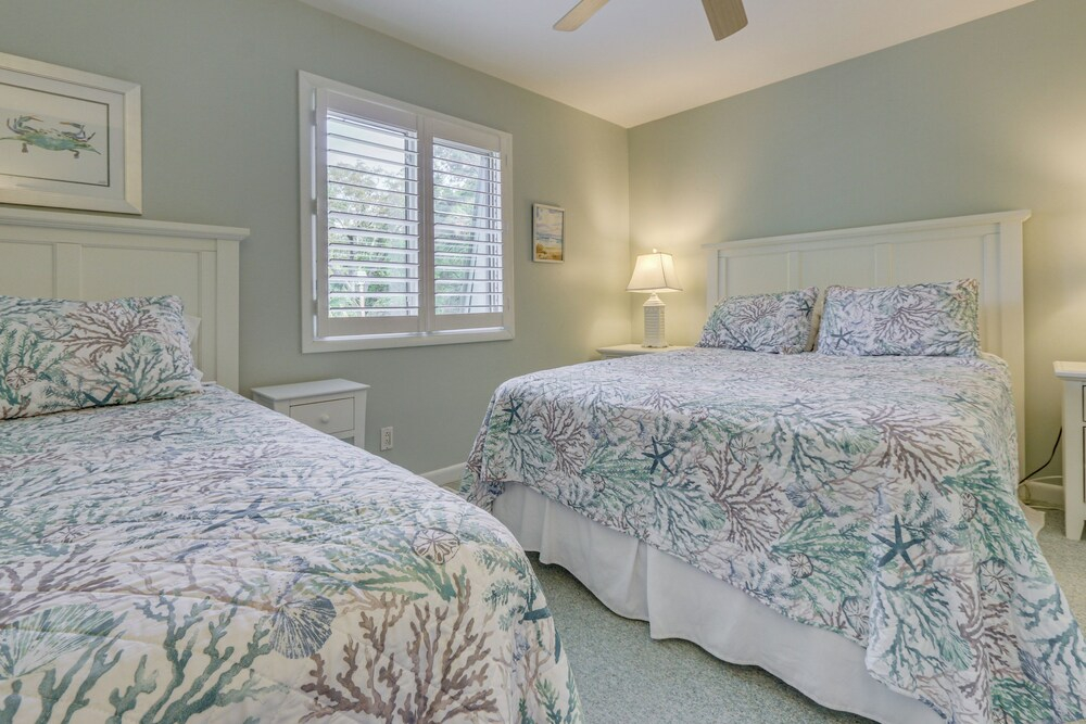 Walk to Beach! Hilton Head Island Escape w/ Pool
