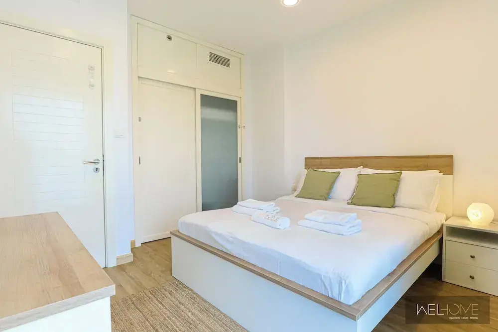 WelHome - Stylish Breathtaking 2BR Apartment in Marina