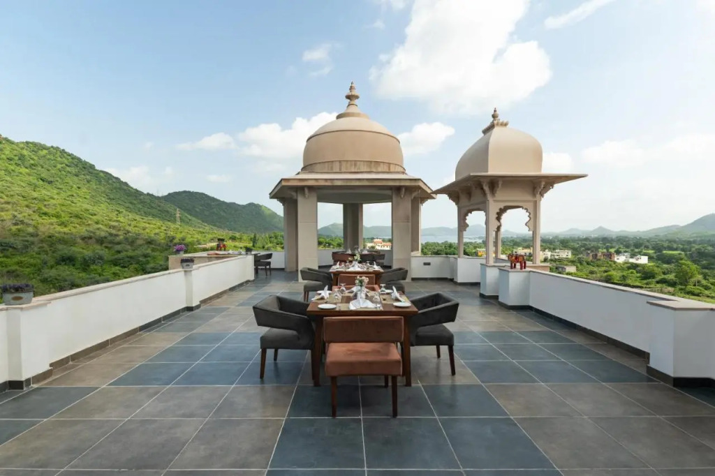 Traavista Aravali Mahal