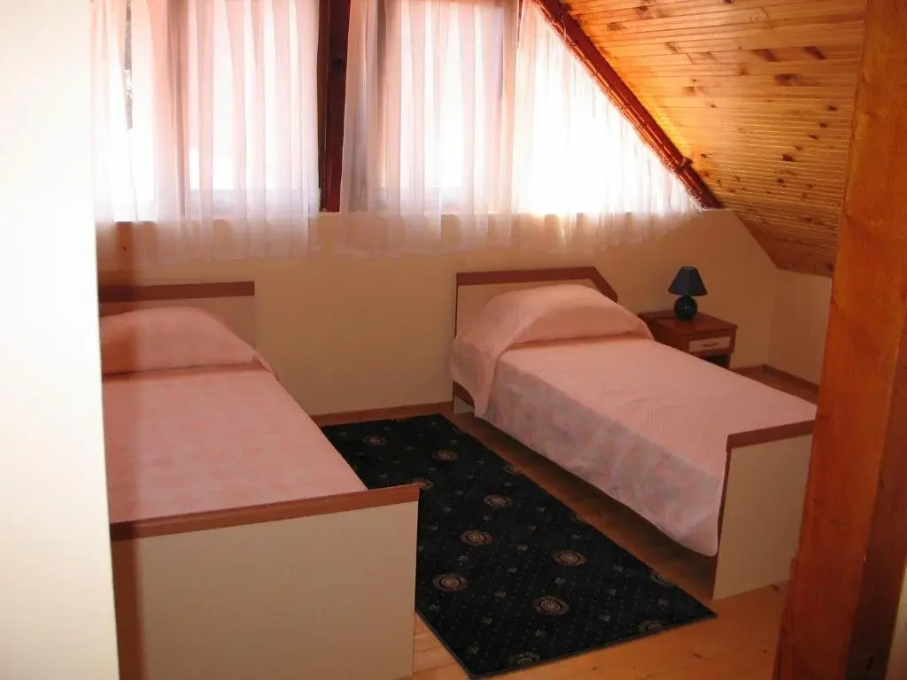 Kovanlika Hotel
